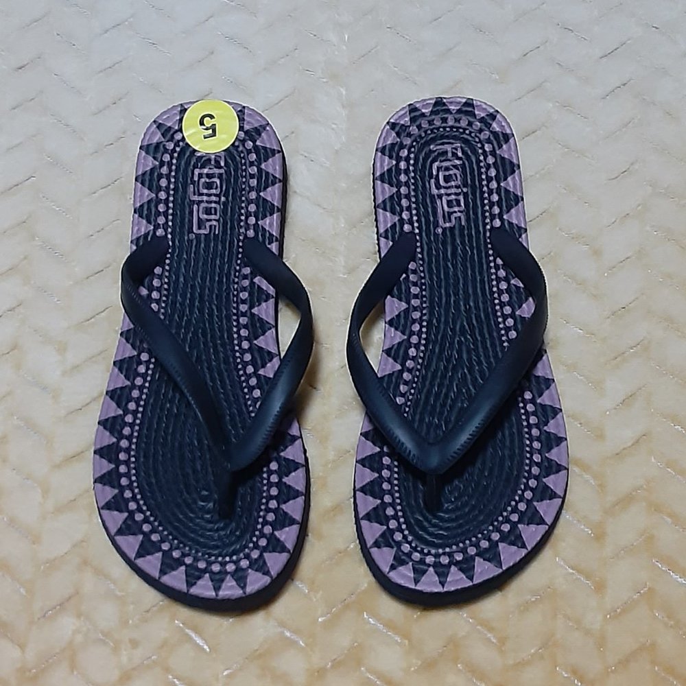 Women's Flojos Flip Flops Size 5 NWOT.